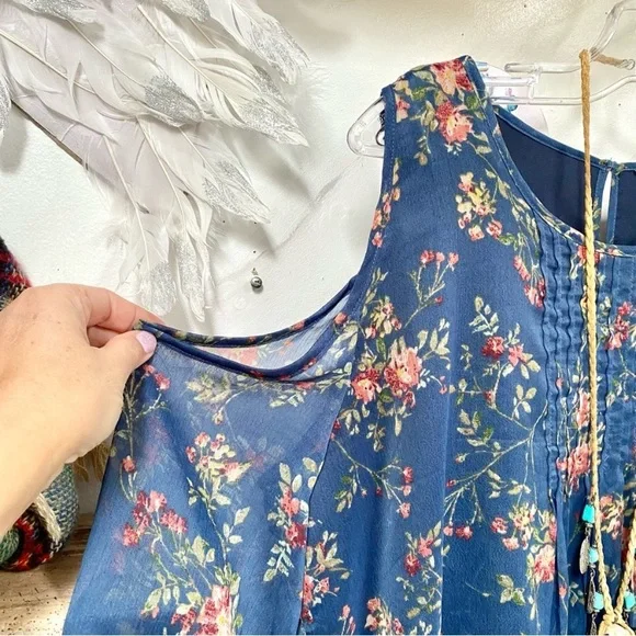 Prairie boho vibe floral flowy blouse w cold shoulder shabby chic feminine feel - Picture 9 of 15